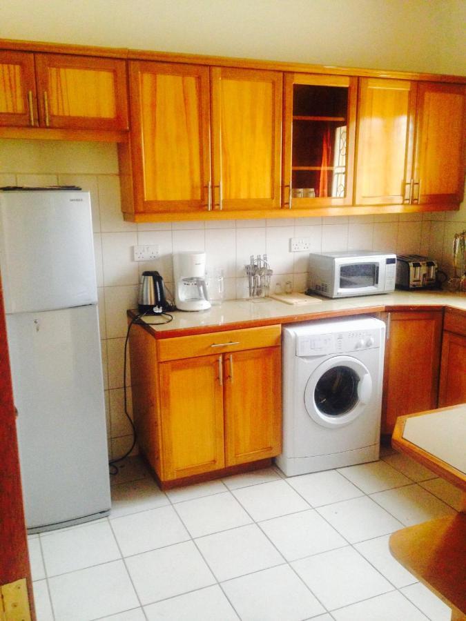 Corinya Serviced Apartments エンテベ エクステリア 写真