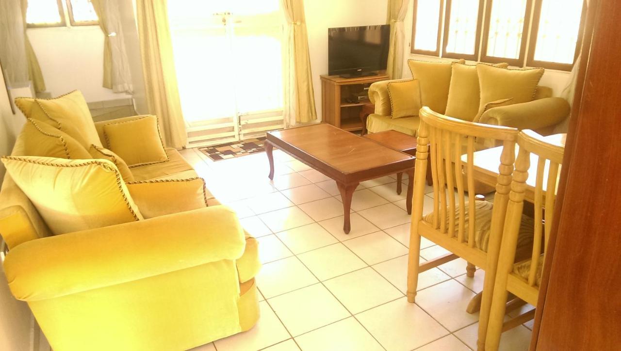 Corinya Serviced Apartments エンテベ エクステリア 写真